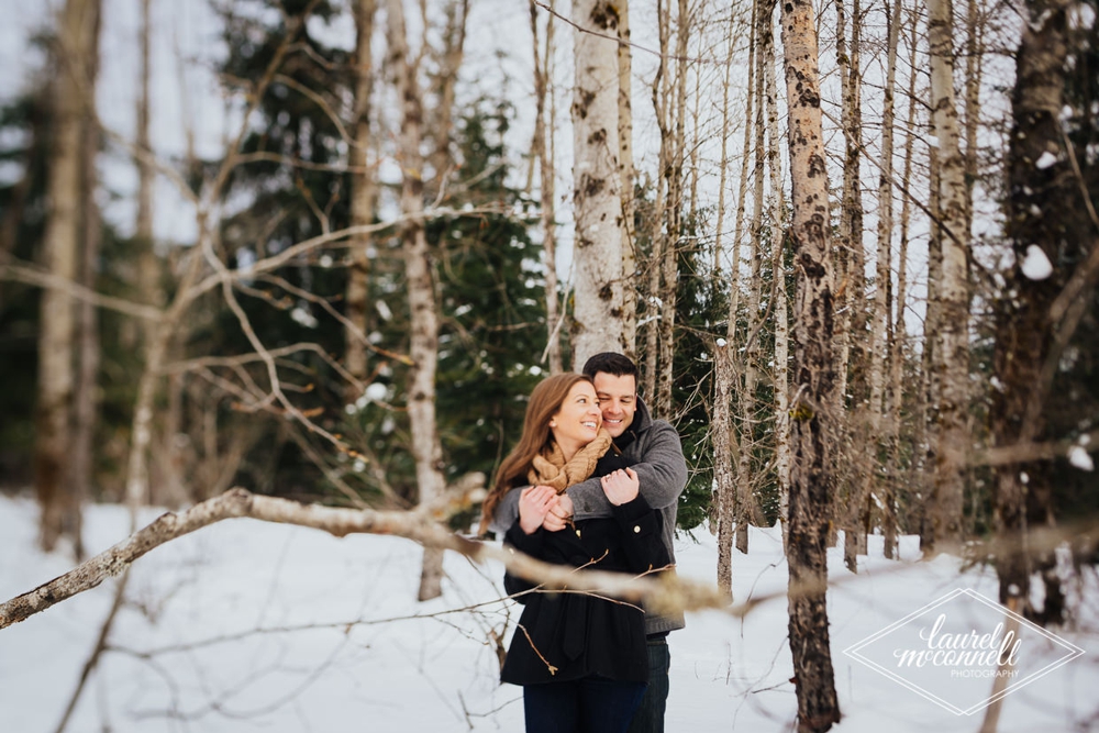 couple_hugging_in_snow